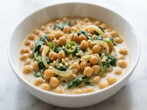 Coconut Spinach Chickpea Curry